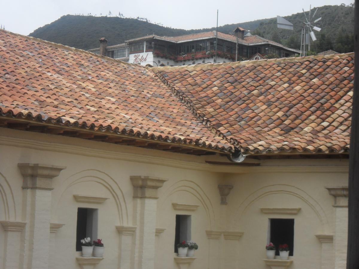 Hotel Porton De Oceta Монги Екстериор снимка