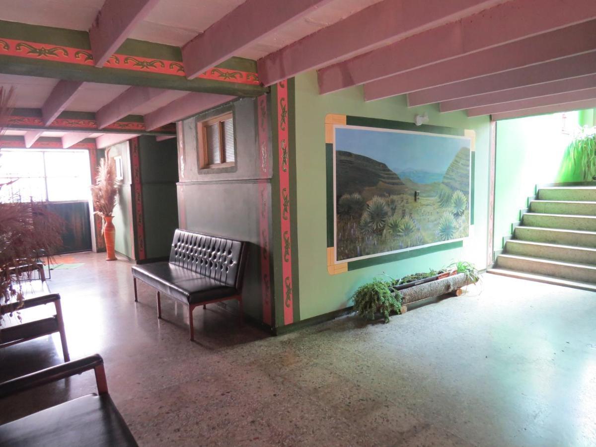 Hotel Porton De Oceta Монги Екстериор снимка